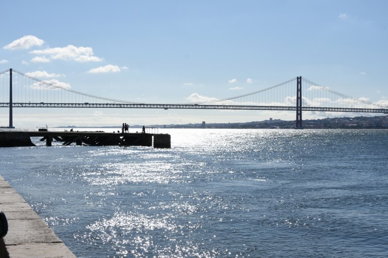 4月25日橋1 in Portugal Cacihas