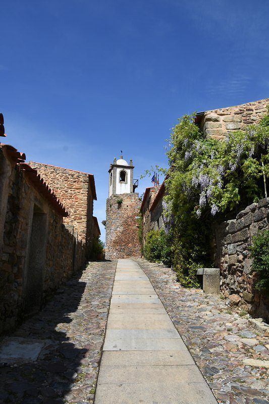 v̌Hn@in Portugal Castelo Rodrigo