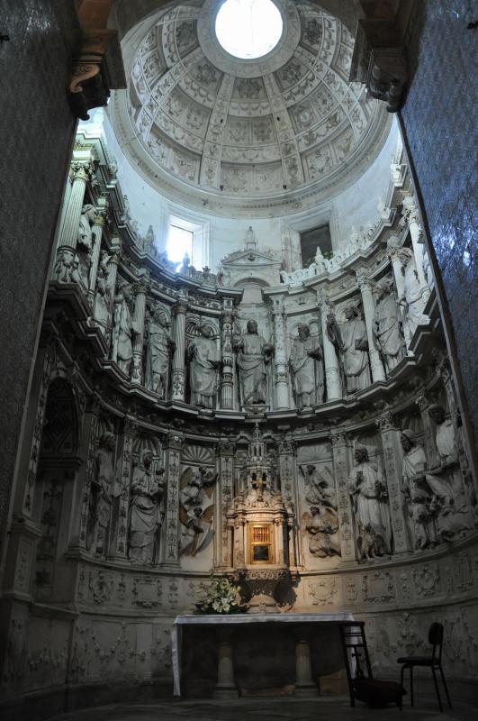 旧カテドラル・彫刻 in Portugal Coimbra