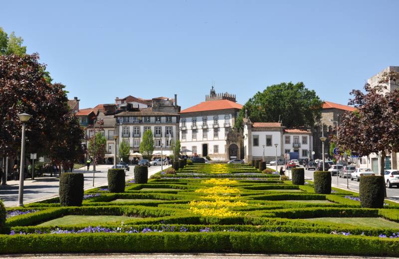 猩@in Portugal Guimaraes