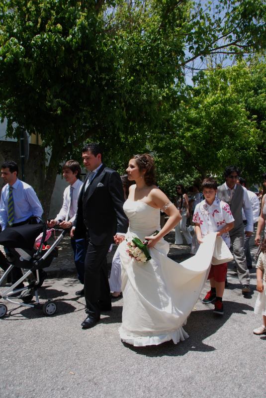 ワインの町の結婚式のふたり