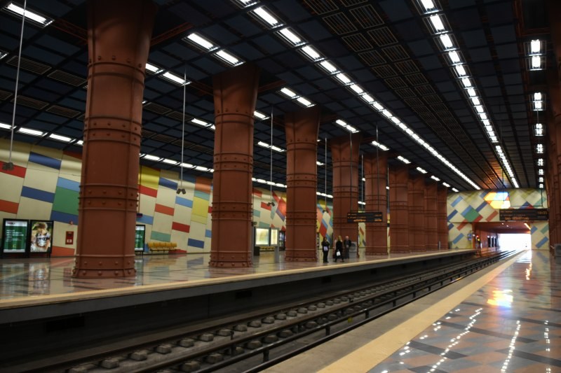 メトロ駅オライアス4 in Portugal Lisboa