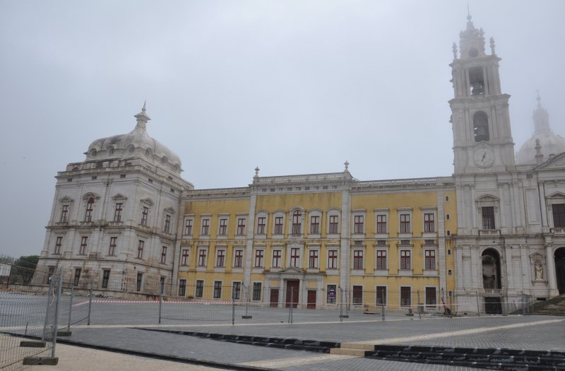 雨のマフラ修道院・1 in Portugal Mafra