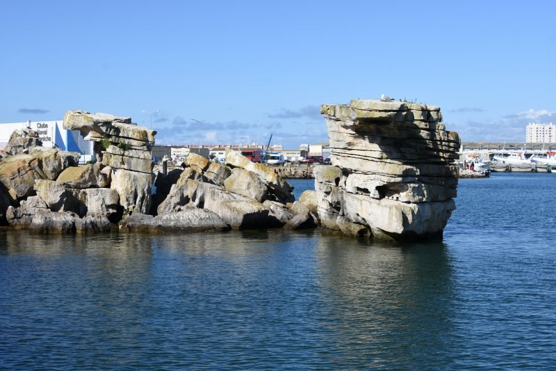 巨岩 in Portugal Peniche