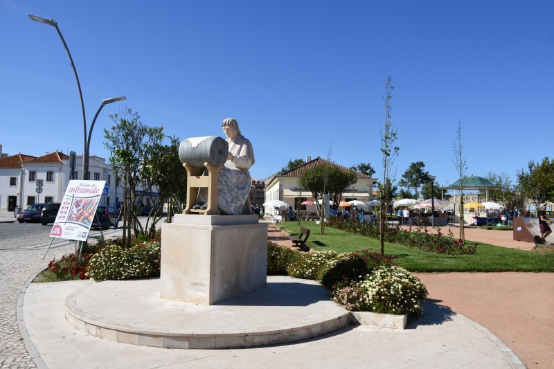 広場のオブジェ in Portugal Peniche