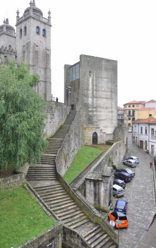 カテドラルへの階段 in Portugal Porto