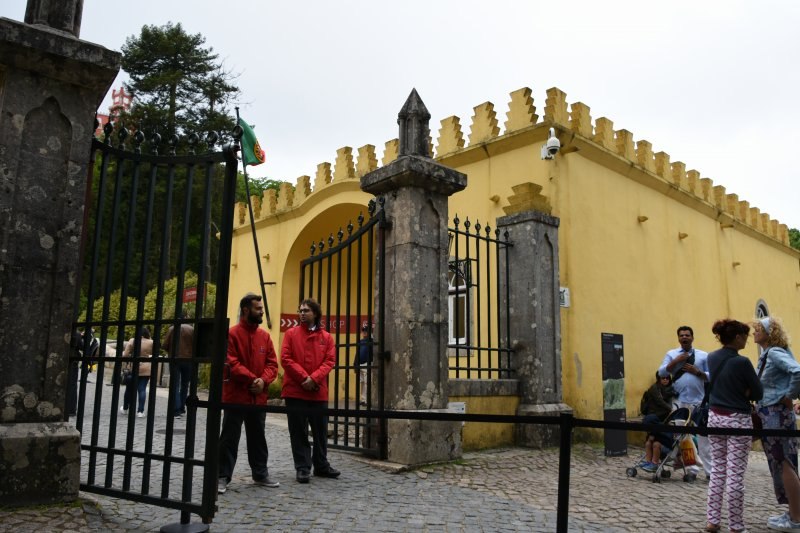 ペーナ宮殿入り口 in Portugal Sintra