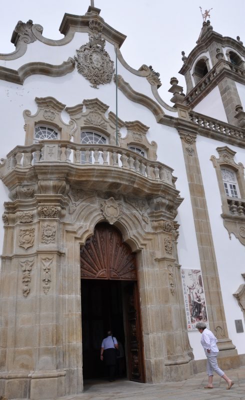ミゼリコルディア教会の入口 in Portugal Viseu